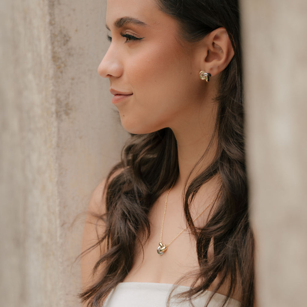 Collar nudo