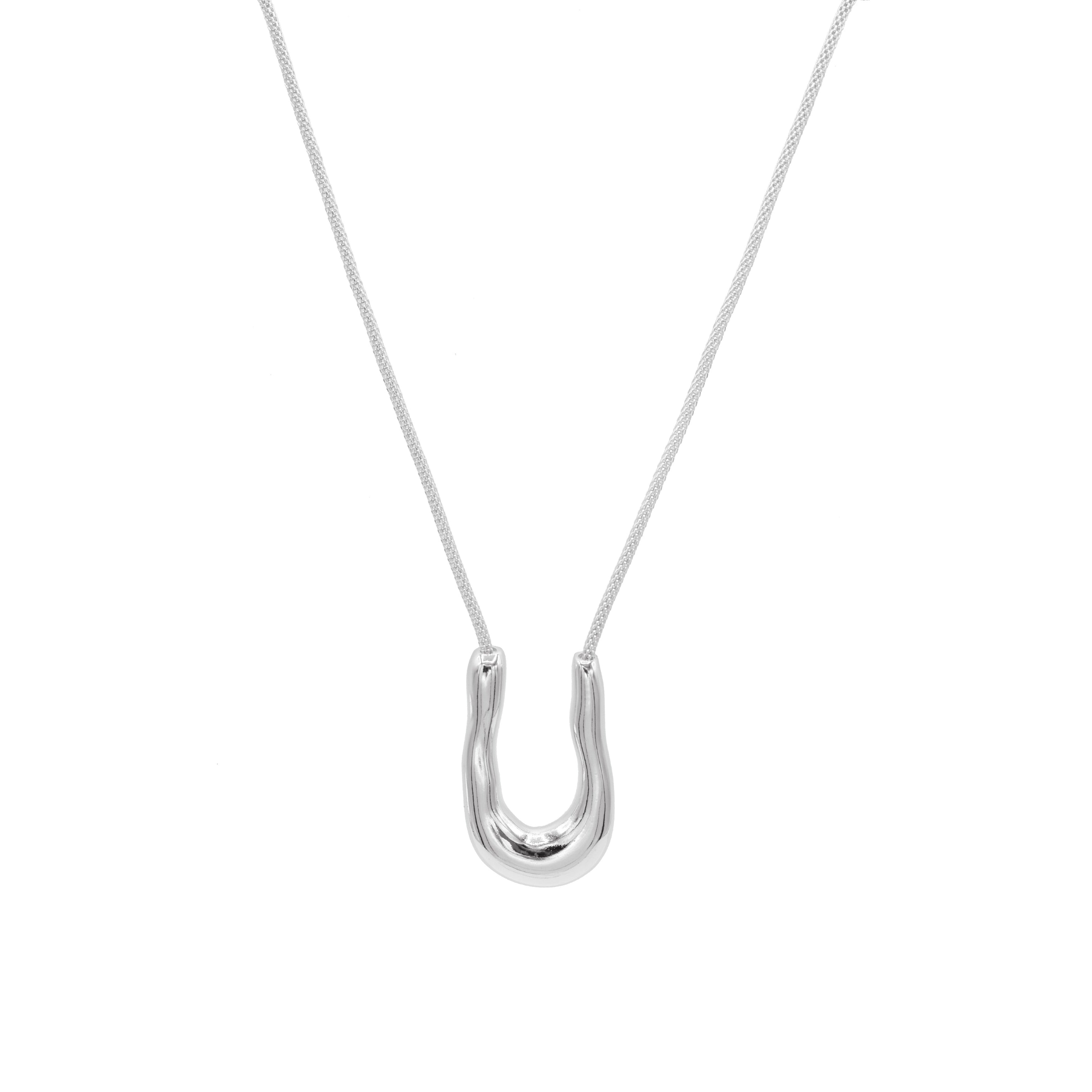 Collar U cadena red